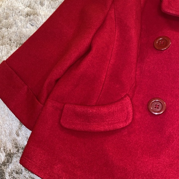 Red jacket - Picture 3 of 5